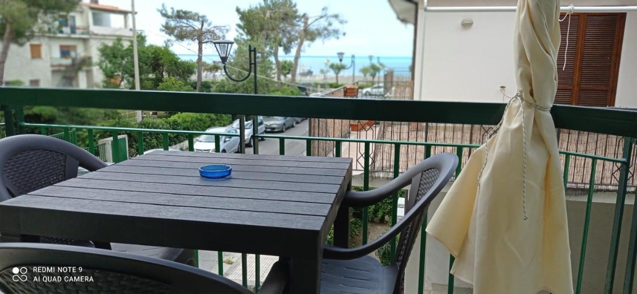 프라이아 아 마레 Ad Un Passo Dal Mare B&B 외부 사진